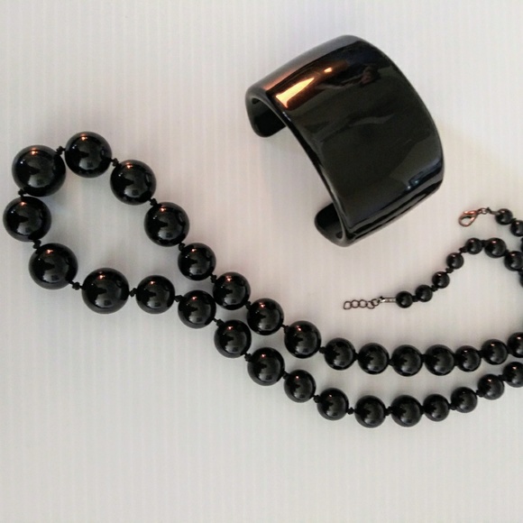 Vintage Black Unico Necklace & Bracelet - Picture 3 of 8